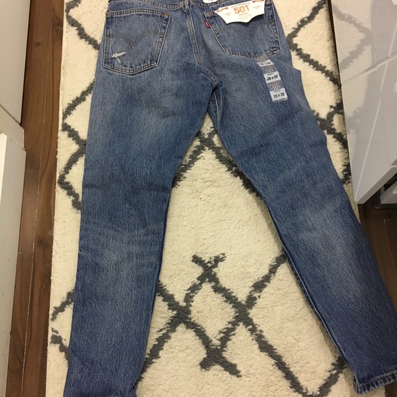 NWT 501 Levi’s skinny distressed - Picture 2 of 4